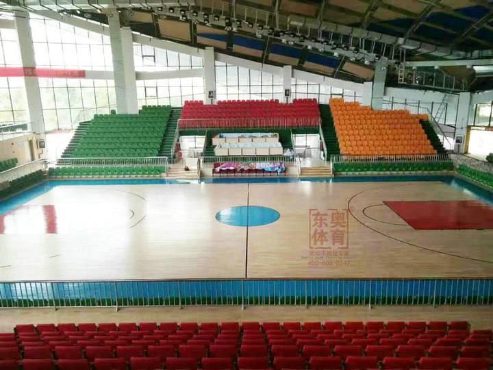 广东篮球馆木质地板厂家