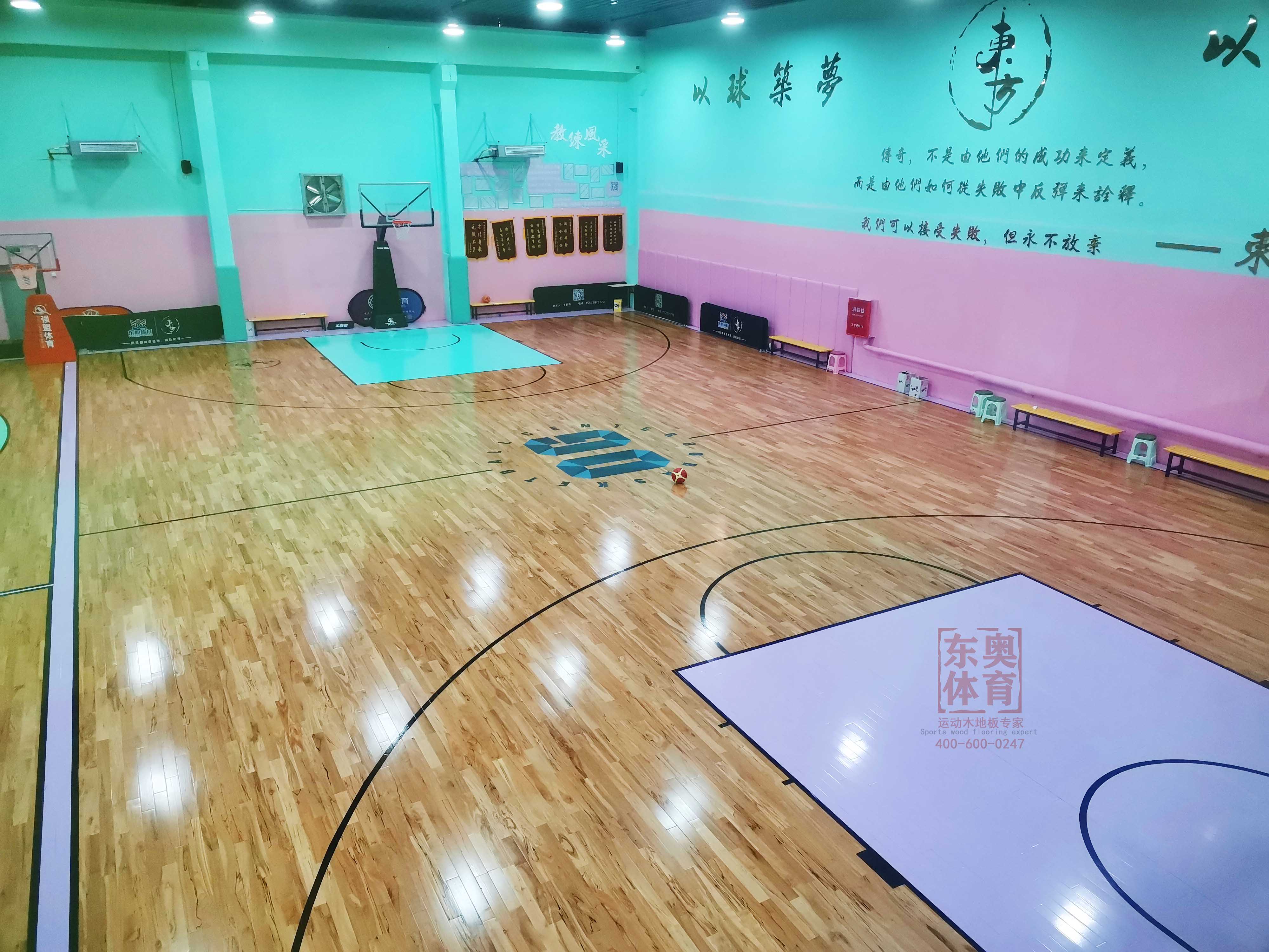 <b>江苏室内篮球场地地面材料如何选择</b>