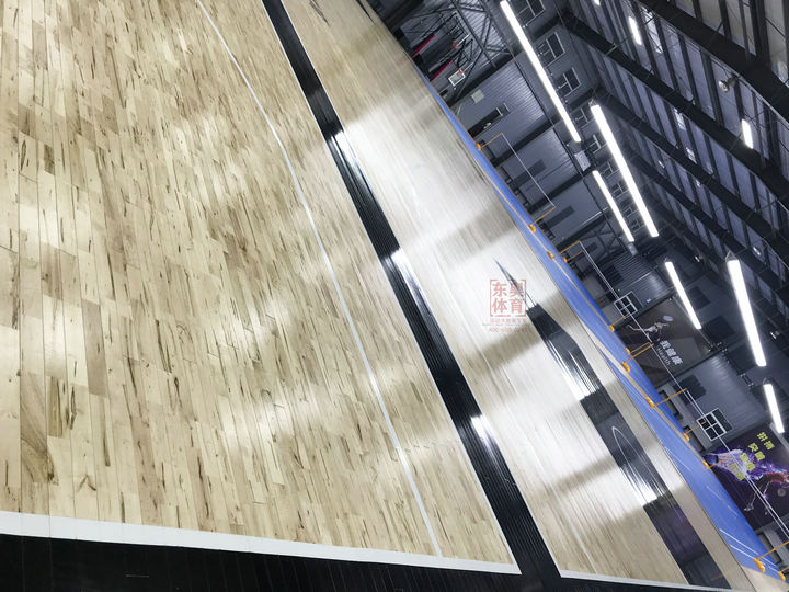 广州篮球馆地面运动木地板上门施工包安装